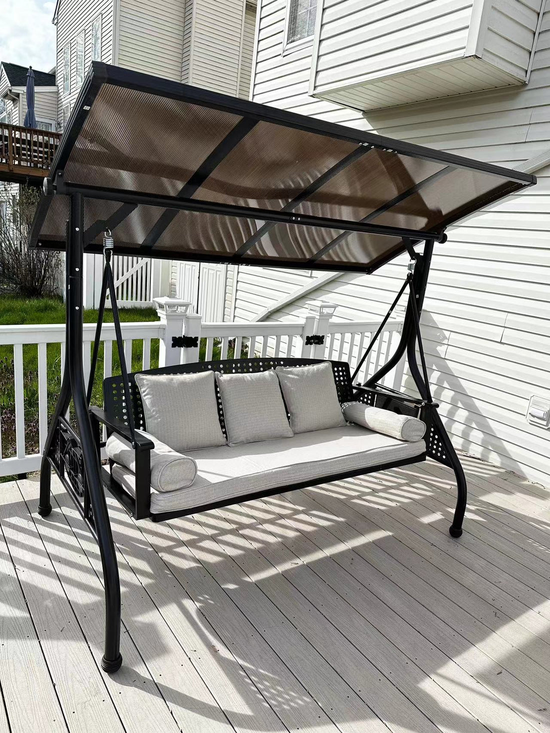 How to choose a suitable porch swings ？